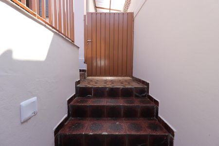 Casa para alugar com 80m², 1 quarto e 1 vagaEscada