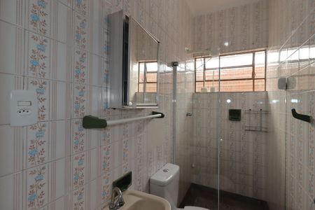 Banheiro de casa para alugar com 1 quarto, 80m² em Vila Alzira, Santo André