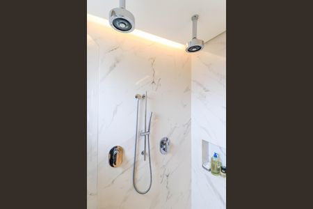 Apartamento à venda com 121m², 3 quartos e 2 vagasBanheiro da Suíte