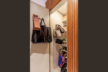 Apartamento à venda com 121m², 3 quartos e 2 vagasQuarto de Serviço