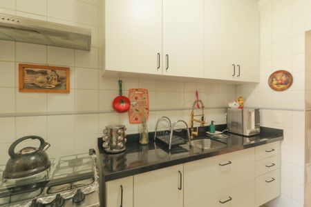 Apartamento à venda com 72m², 3 quartos e 2 vagas Apartamento à venda com 72m², 3 quartos e 2 vagasCozinha