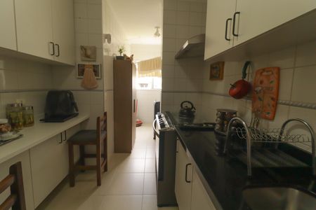 Apartamento à venda com 72m², 3 quartos e 2 vagas Apartamento à venda com 72m², 3 quartos e 2 vagasCozinha