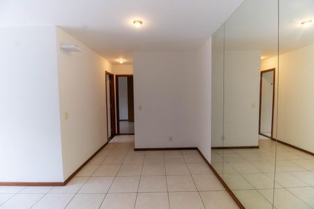 Apartamento à venda com 90m², 2 quartos e 1 vagaSala