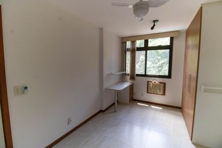 Apartamento à venda com 90m², 2 quartos e 1 vagaSuíte 