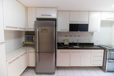 Apartamento à venda com 90m², 2 quartos e 1 vagaCozinha e Área de Serviço