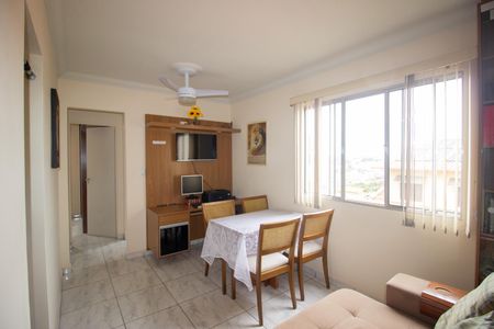 Sala de apartamento para alugar com 2 quartos, 45m² em Betania, Contagem