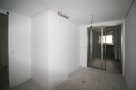 Apartamento à venda com 222m², 3 quartos e 3 vagas Apartamento à venda com 222m², 3 quartos e 3 vagasÁrea de Serviço