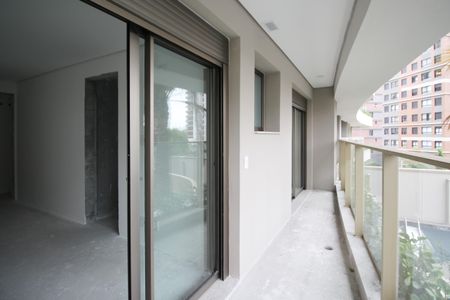 Apartamento à venda com 222m², 3 quartos e 3 vagas Apartamento à venda com 222m², 3 quartos e 3 vagasVaranda da Suíte