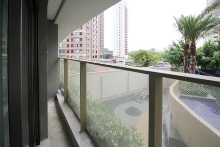 Apartamento à venda com 222m², 3 quartos e 3 vagas Apartamento à venda com 222m², 3 quartos e 3 vagasVaranda da Suíte 1