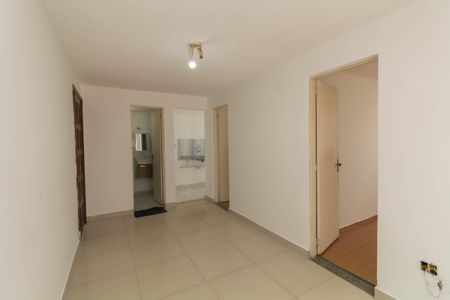 Sala de apartamento para alugar com 2 quartos, 45m² em Cidade Líder, São Paulo