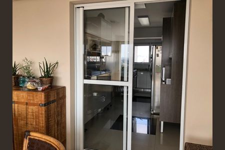 Apartamento à venda com 168m², 3 quartos e 3 vagas Apartamento à venda com 168m², 3 quartos e 3 vagasCozinha