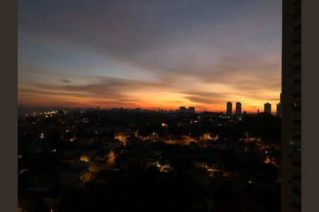 Apartamento à venda com 168m², 3 quartos e 3 vagas Apartamento à venda com 168m², 3 quartos e 3 vagasVista