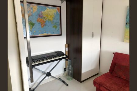 Apartamento à venda com 168m², 3 quartos e 3 vagas Apartamento à venda com 168m², 3 quartos e 3 vagasSala