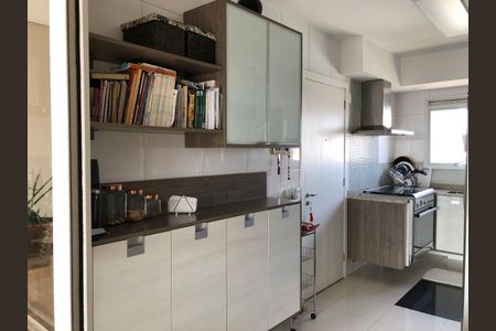 Apartamento à venda com 168m², 3 quartos e 3 vagas Apartamento à venda com 168m², 3 quartos e 3 vagasCozinha