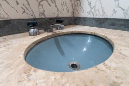 Casa à venda com 161m², 2 quartos e sem vagaBanheiro da Suíte Detalhe