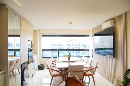 Sala/Cozinha de apartamento à venda com 2 quartos, 69m² em Vila Augusta, Guarulhos