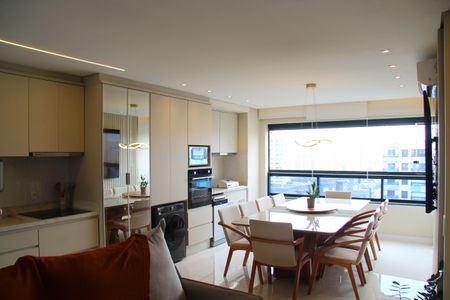 Apartamento à venda com 69m², 2 quartos e 2 vagasSala/Cozinha