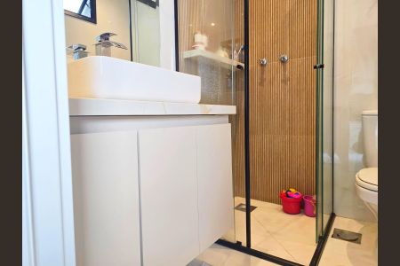 Apartamento à venda com 69m², 2 quartos e 2 vagas Apartamento à venda com 69m², 2 quartos e 2 vagasBanheiro da Suíte