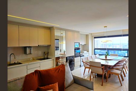 Apartamento à venda com 69m², 2 quartos e 2 vagas Apartamento à venda com 69m², 2 quartos e 2 vagasSala/Cozinha