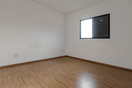 Casa para alugar com 102m², 3 quartos e 2 vagasSuíte