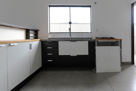 Casa para alugar com 102m², 3 quartos e 2 vagasCozinha