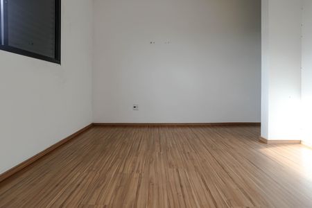 Casa para alugar com 102m², 3 quartos e 2 vagasSuíte