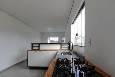 Casa para alugar com 102m², 3 quartos e 2 vagasCozinha