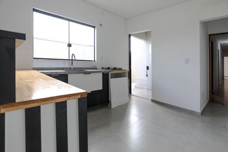 Casa para alugar com 102m², 3 quartos e 2 vagasCozinha