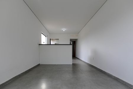 Casa para alugar com 102m², 3 quartos e 2 vagasSala