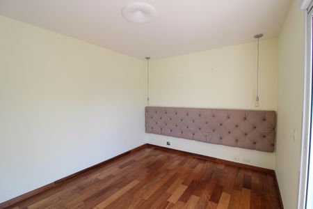 Apartamento à venda com 130m², 3 quartos e 2 vagasSuíte 2