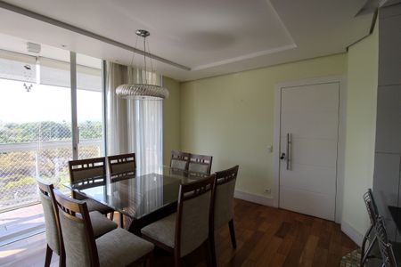 Apartamento à venda com 130m², 3 quartos e 2 vagasSala