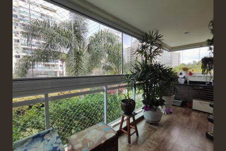 Apartamento à venda com 82m², 3 quartos e 2 vagasVaranda