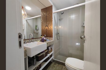 Apartamento à venda com 82m², 3 quartos e 2 vagasBanheiro Social