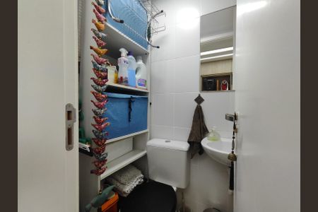 Apartamento à venda com 82m², 3 quartos e 2 vagasBanheiro de Serviço