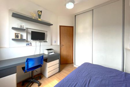 Apartamento à venda com 85m², 3 quartos e 2 vagasQuarto 2