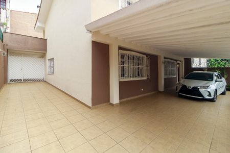 Casa para alugar com 270m², 5 quartos e 5 vagas Casa para alugar com 270m², 5 quartos e 5 vagasGaragem