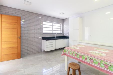 Casa para alugar com 270m², 5 quartos e 5 vagas Casa para alugar com 270m², 5 quartos e 5 vagasCozinha
