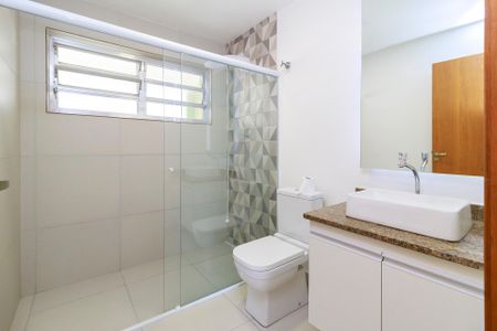 Casa para alugar com 270m², 5 quartos e 5 vagas Casa para alugar com 270m², 5 quartos e 5 vagasBanheiro