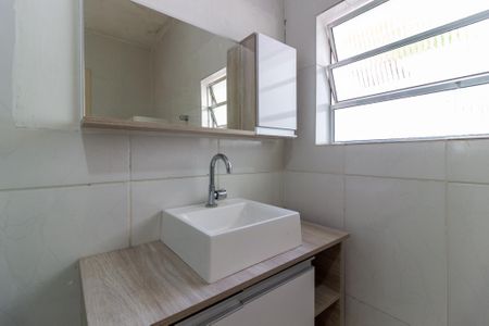 Lavabo de casa para alugar com 3 quartos, 220m² em Sumaré, São Paulo