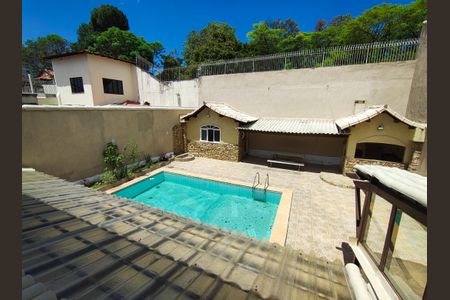 Casa de condomínio para alugar com 468m², 3 quartos e 2 vagas