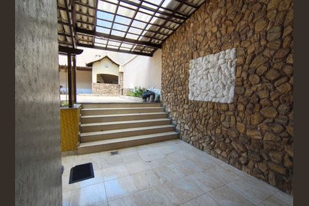 Casa de condomínio para alugar com 468m², 3 quartos e 2 vagas