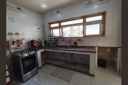 Casa de condomínio para alugar com 468m², 3 quartos e 2 vagas