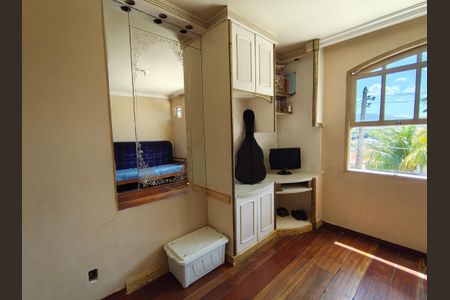 Casa de condomínio para alugar com 468m², 3 quartos e 2 vagas