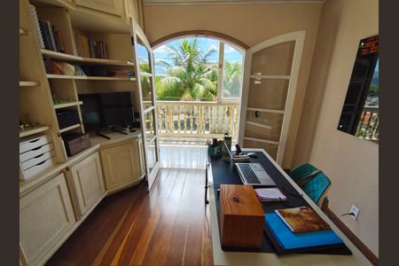 Casa de condomínio para alugar com 468m², 3 quartos e 2 vagas