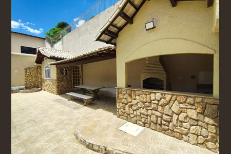 Casa de condomínio para alugar com 468m², 3 quartos e 2 vagas