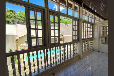 Casa de condomínio para alugar com 468m², 3 quartos e 2 vagas