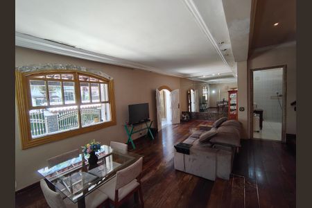 Casa de condomínio para alugar com 468m², 3 quartos e 2 vagas