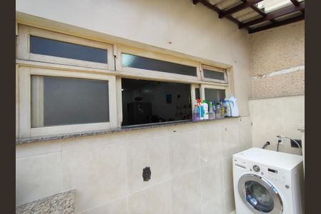 Casa de condomínio para alugar com 468m², 3 quartos e 2 vagas