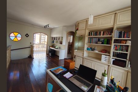 Casa de condomínio para alugar com 468m², 3 quartos e 2 vagas