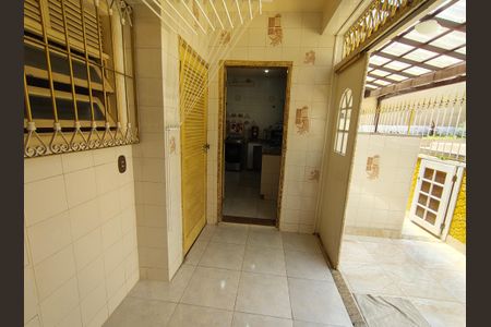 Casa de condomínio para alugar com 468m², 3 quartos e 2 vagas